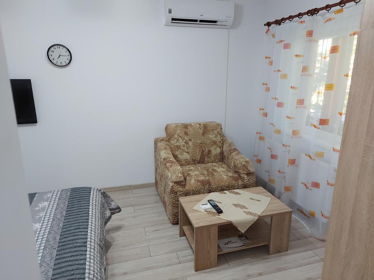 Studio Ella Hunedoara Bagian luar foto
